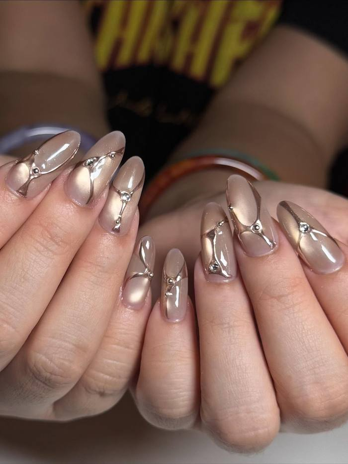 Champagne Chrome Hourglass