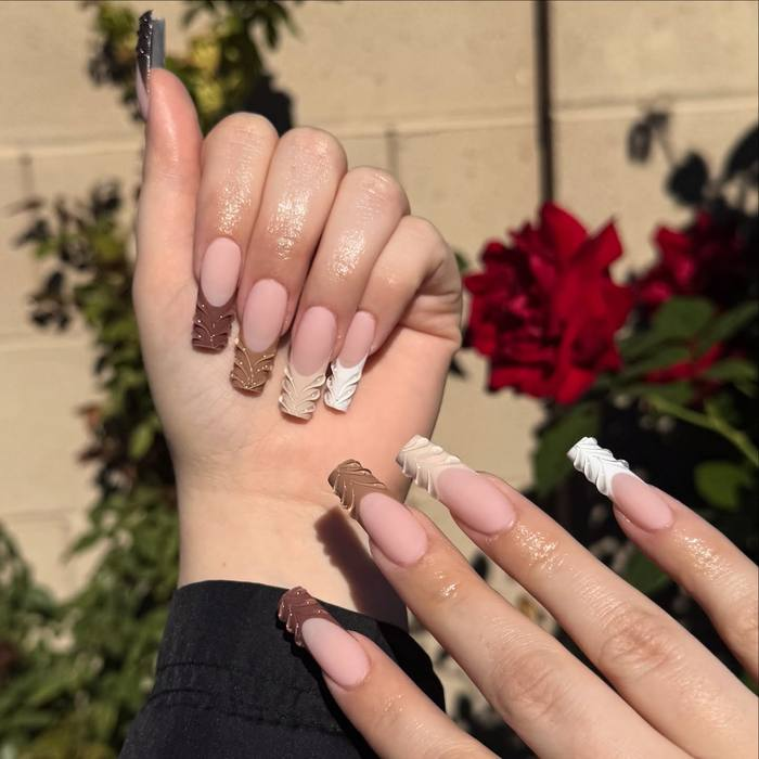 Nude Matte with 3D Leaf Tips