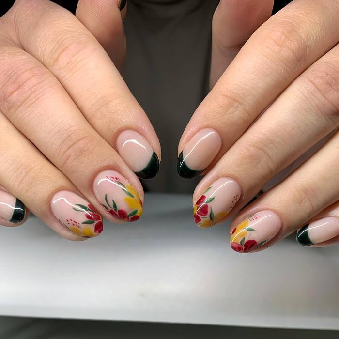 Hunter Green Tip with Painted Blooms