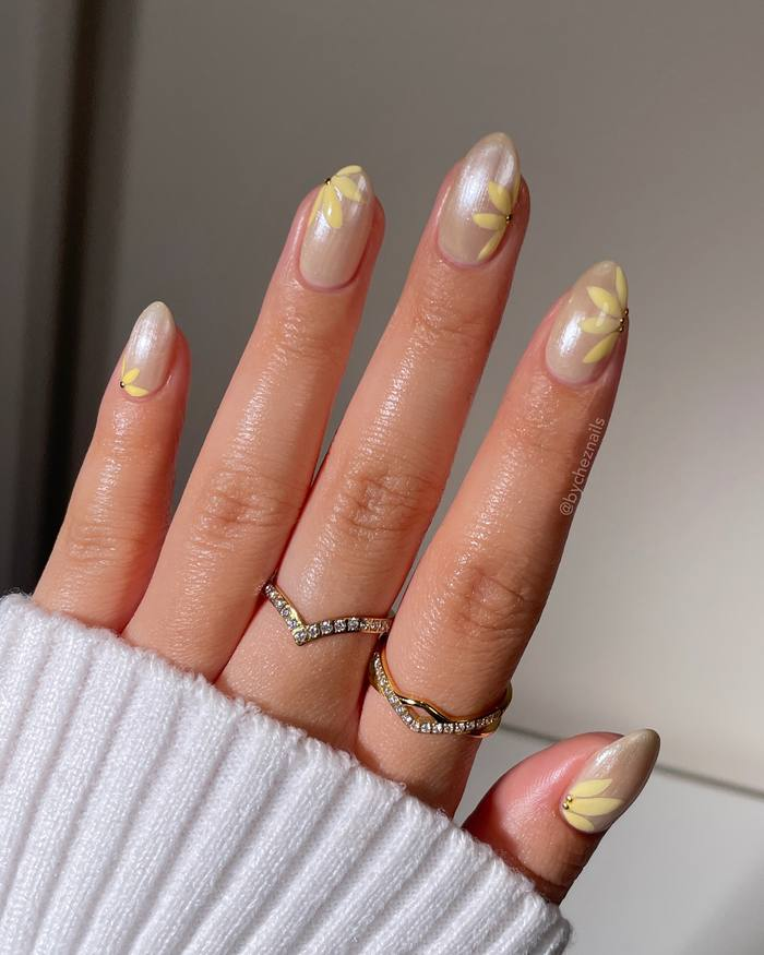 Pearl Chrome with Yellow Petals