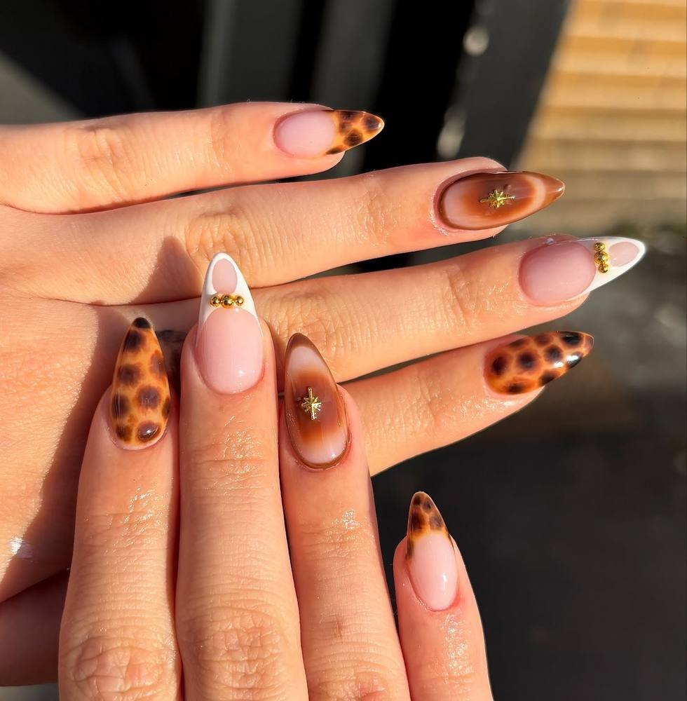 Pink and Brown Nails with Tortoiseshell and Floral Accents