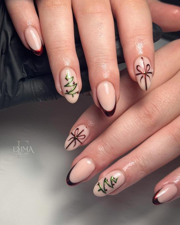 DC95-SEsFTfEmma Gillard Nails & SPMU — Blush Christmas Almond Nails with Green and Burgundy Line Art