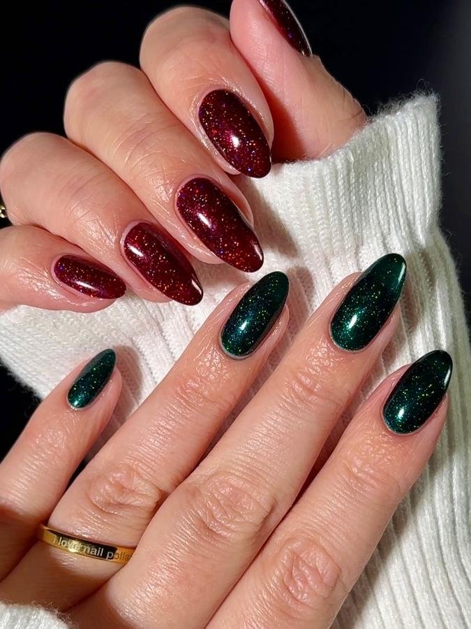 DRs8rlCkWpksam nail inspo — Burgundy Glitter and Deep Green Almond Nails