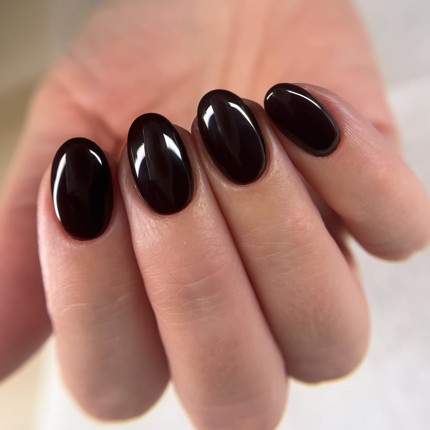 High-Gloss Espresso Oval Nails