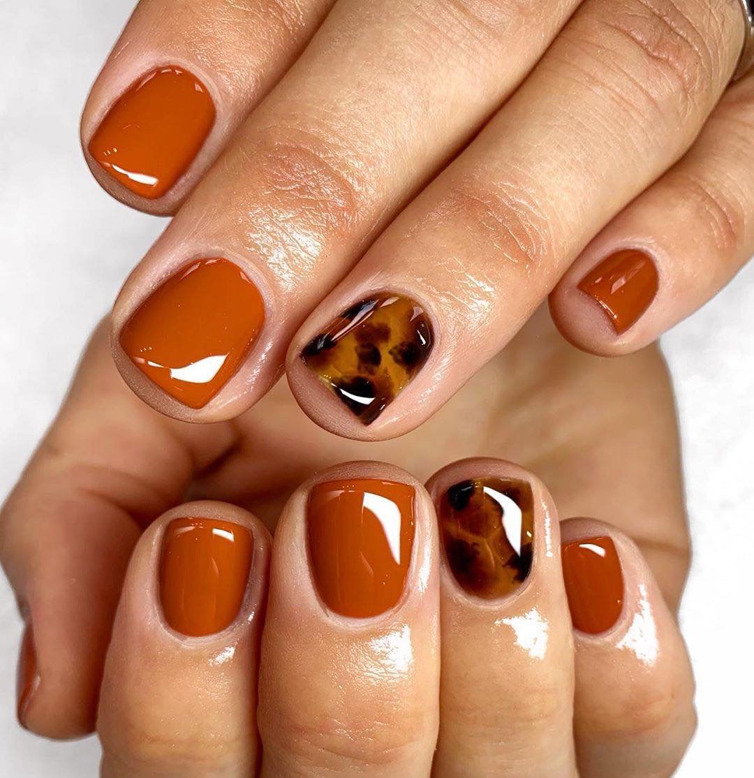 Orange-Brown Nails with Tortoiseshell Accents