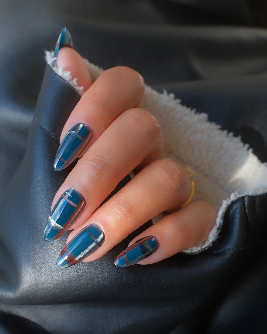 Blue Chrome Nails with Thin Line Details