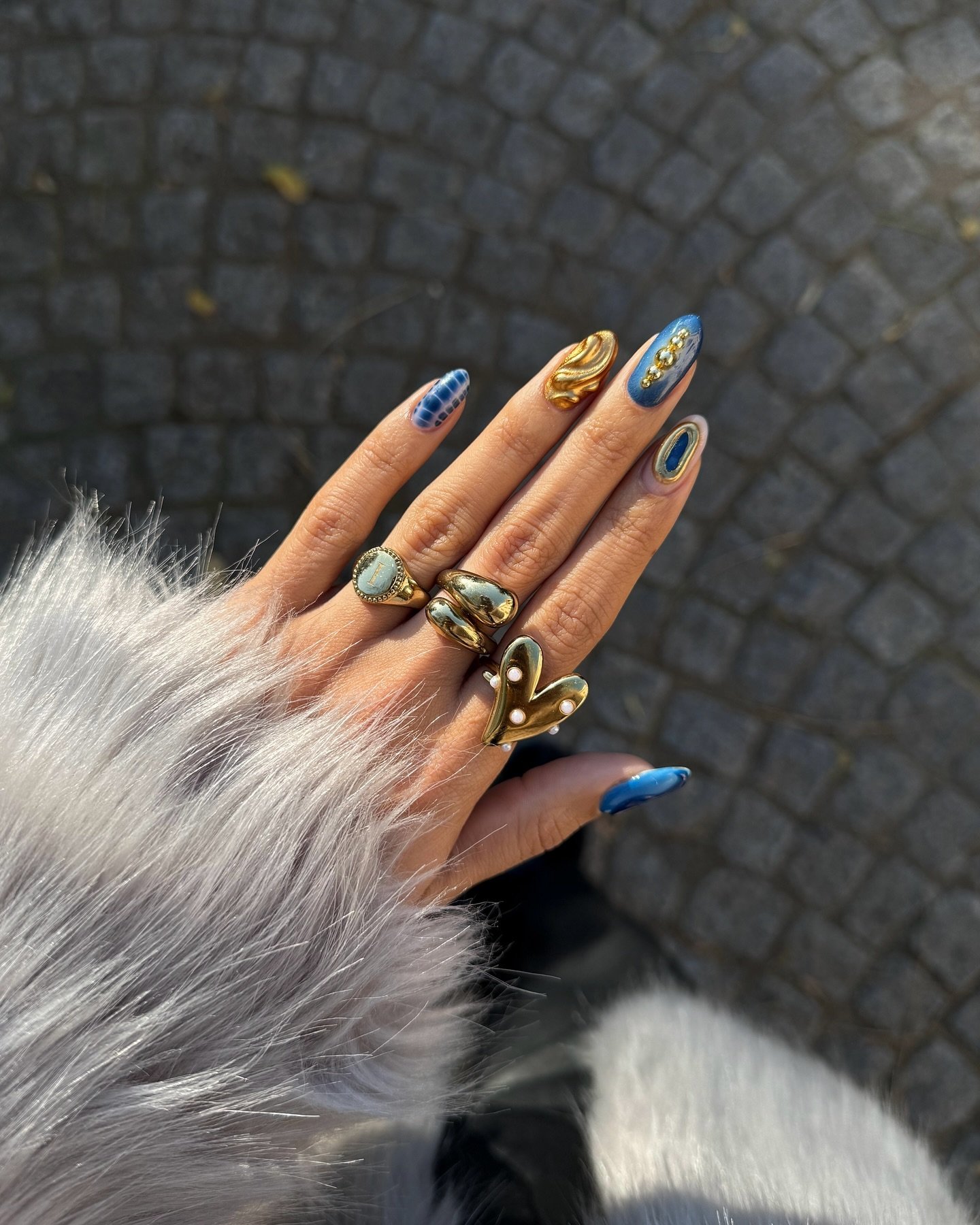 Blue Nails with Gold 3D Details