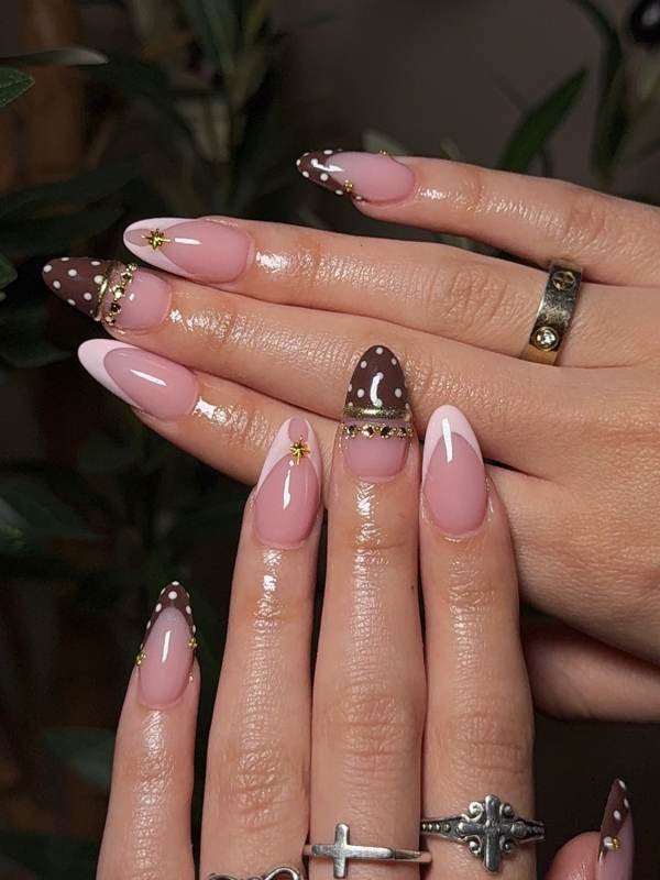 DbytNF6OdVlLicensed Houston Nailtech.jpg