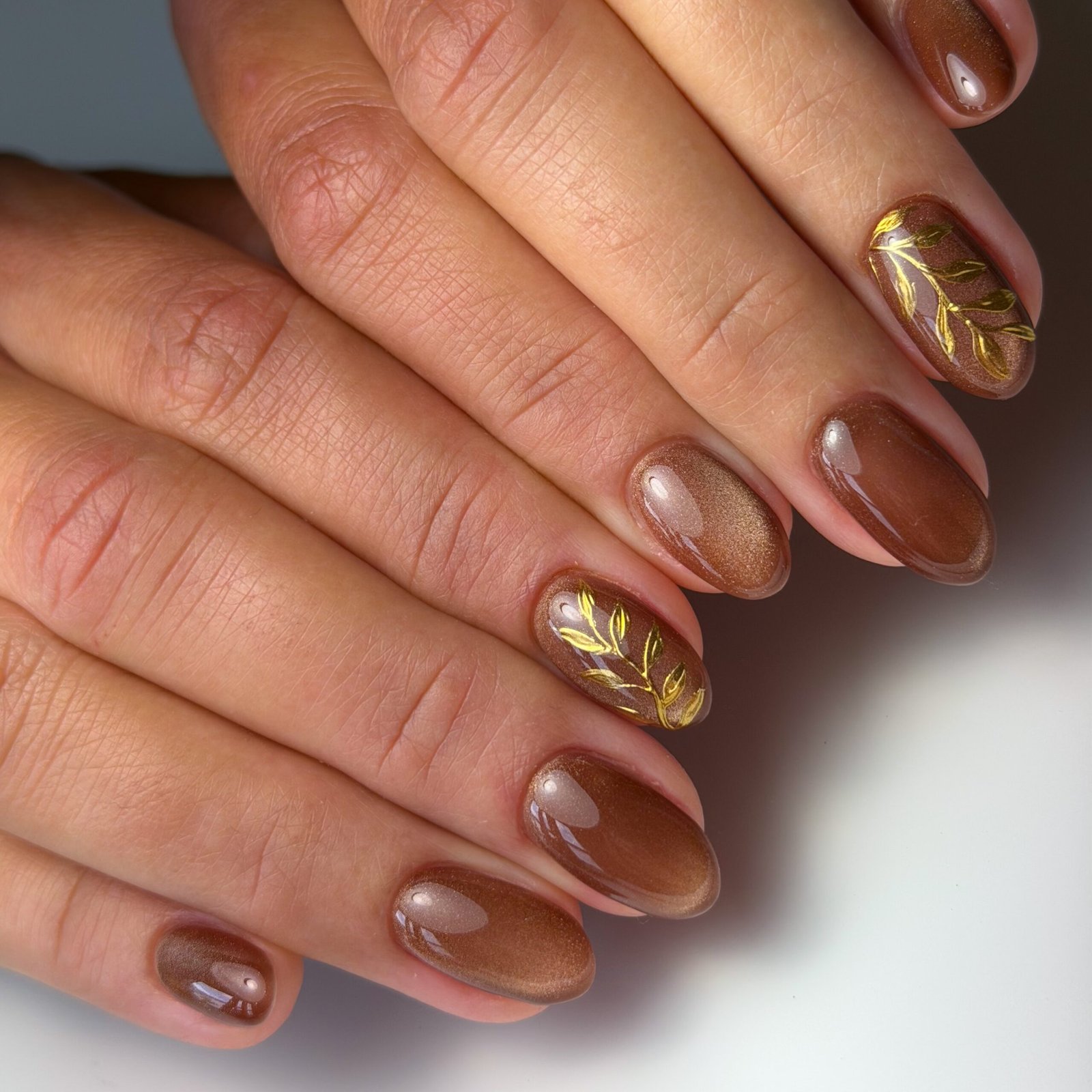 DdQJ-QGR0Y7APRIL IL NAIL TECH.jpg