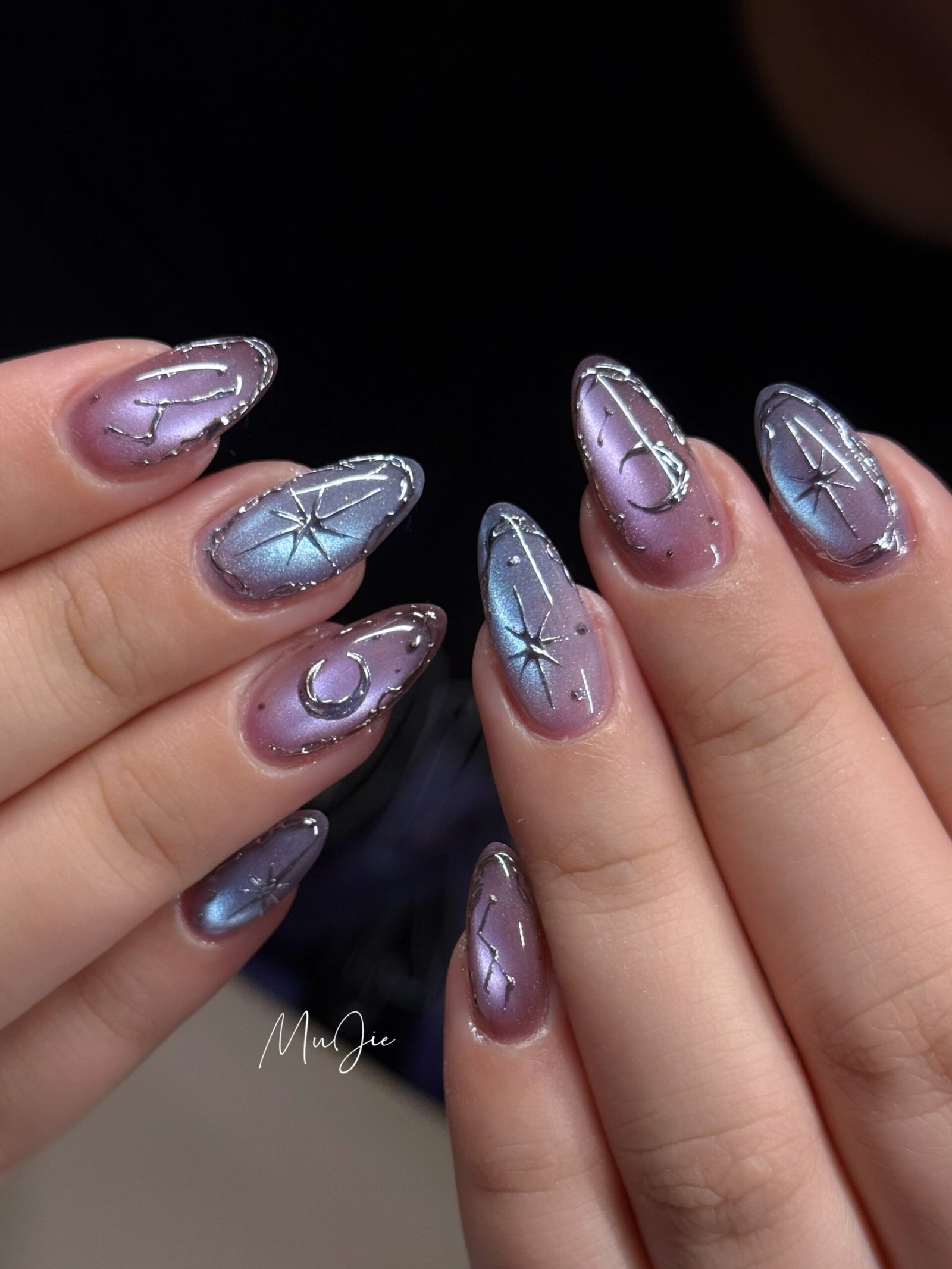 Lavender Chrome Almond Nails with Fine Celestial Lines — DbDnXjFTYdwMuJie沐潔 高雄美甲.jpg