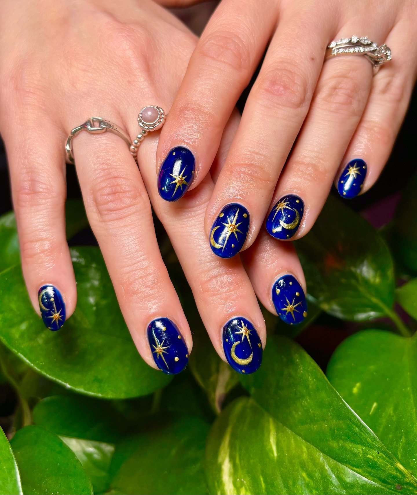 Royal Blue Almond Nails with Gold Starbursts — DDHOR5TswqaAlternative Nail Technician Basingstoke.jpg
