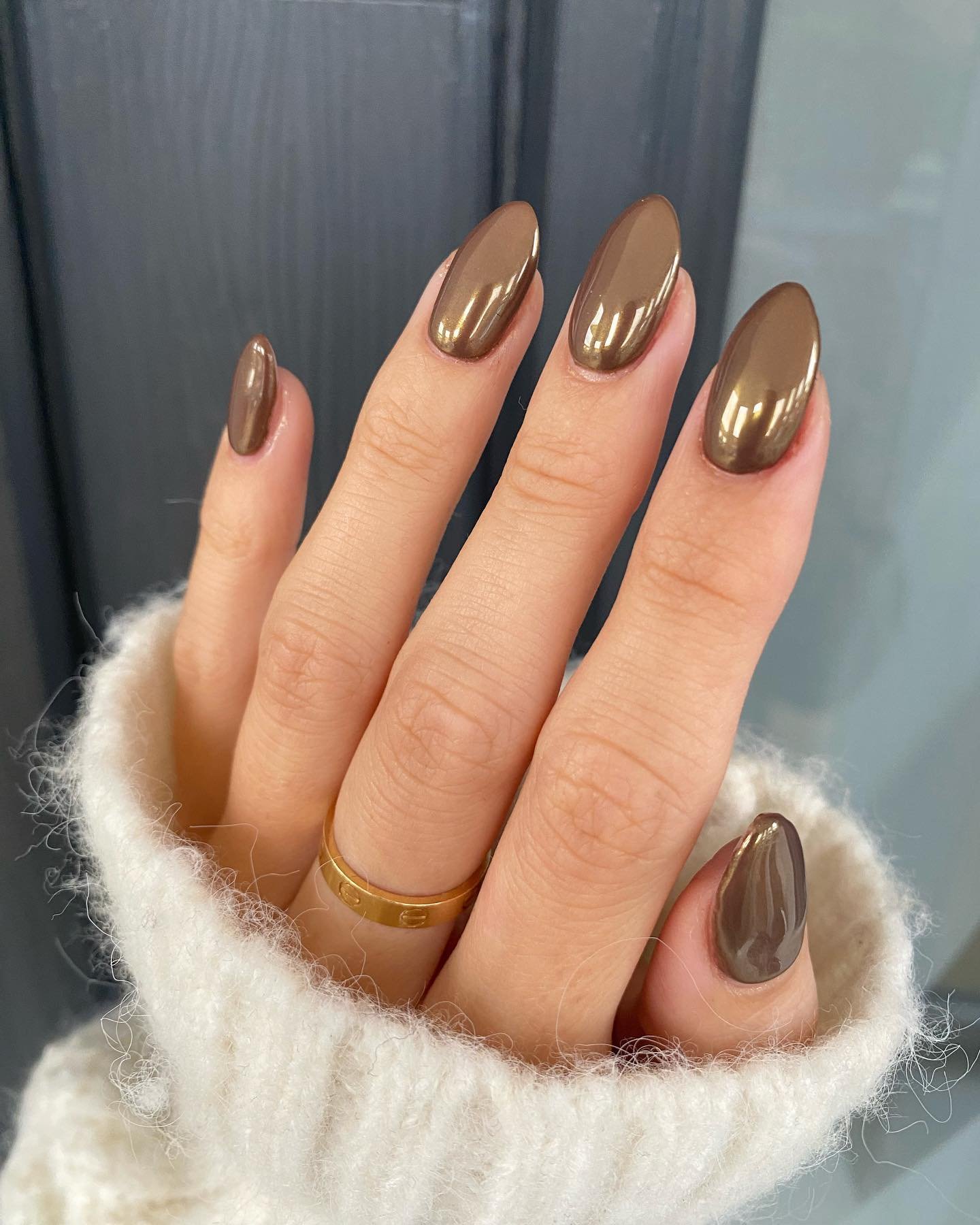 Short Rounded Brown Chrome