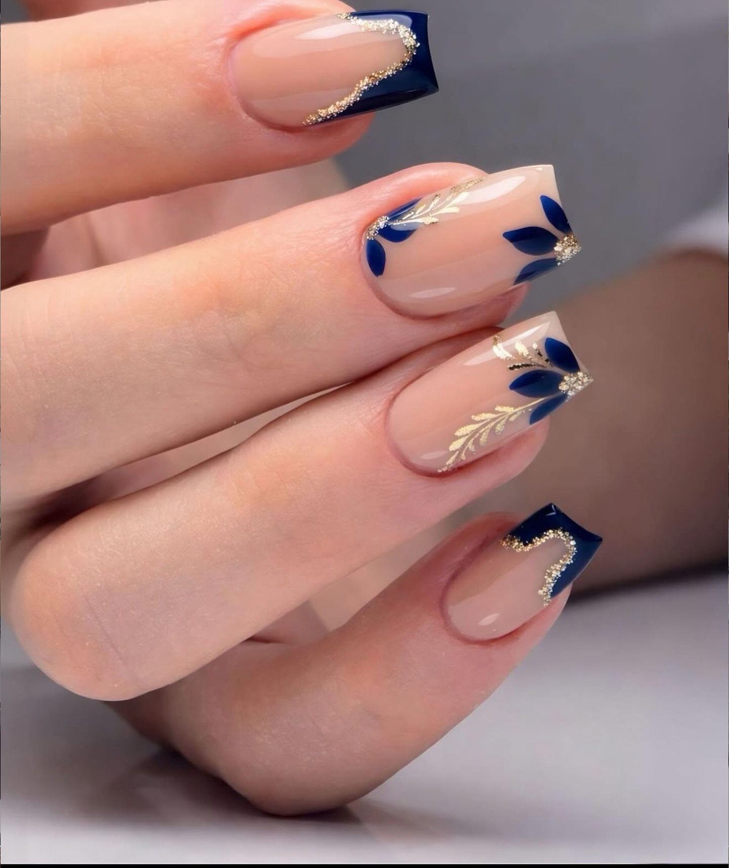 DVwyau2iIfyGOLD BEAUTY SALON.jpg