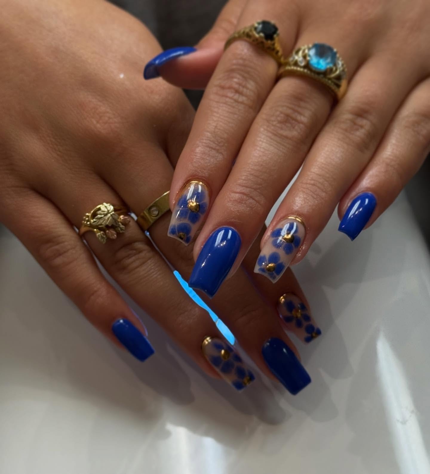 DQEnQViDajoNia Nailed It Gel Nail Tech.jpg