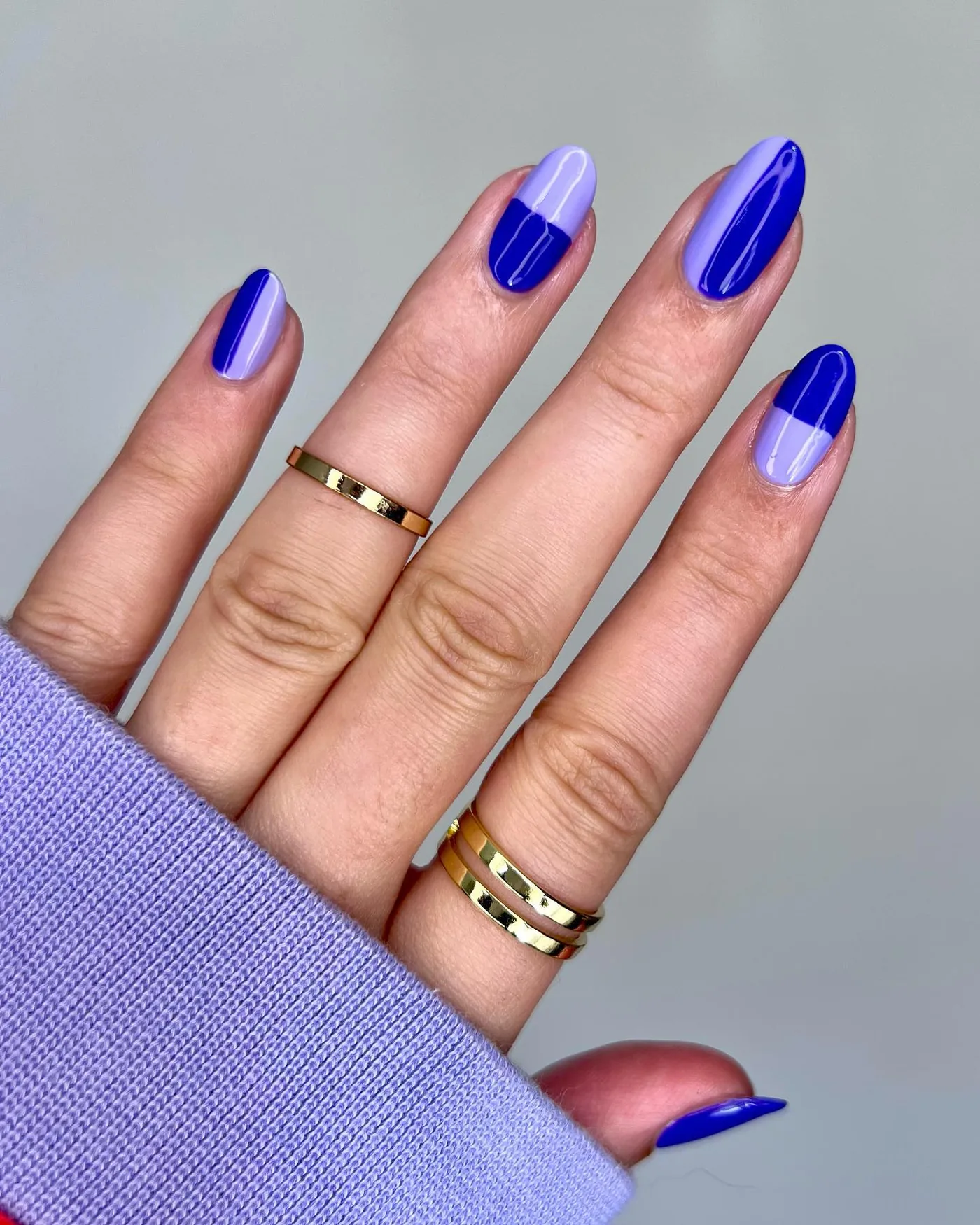 Glossy Blue Nails with Purple Accent Lines — CtRpqdMuxvZJ A M I E.jpg