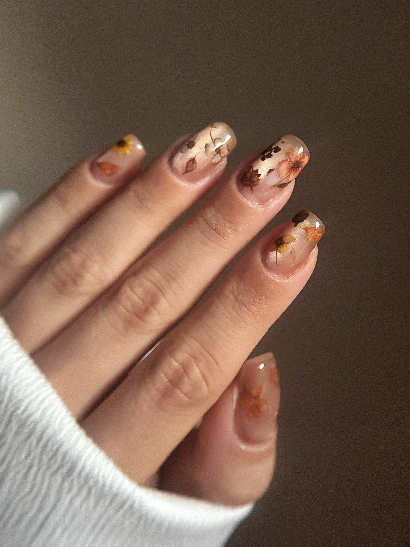 Cottagecore Fall Nails design 5