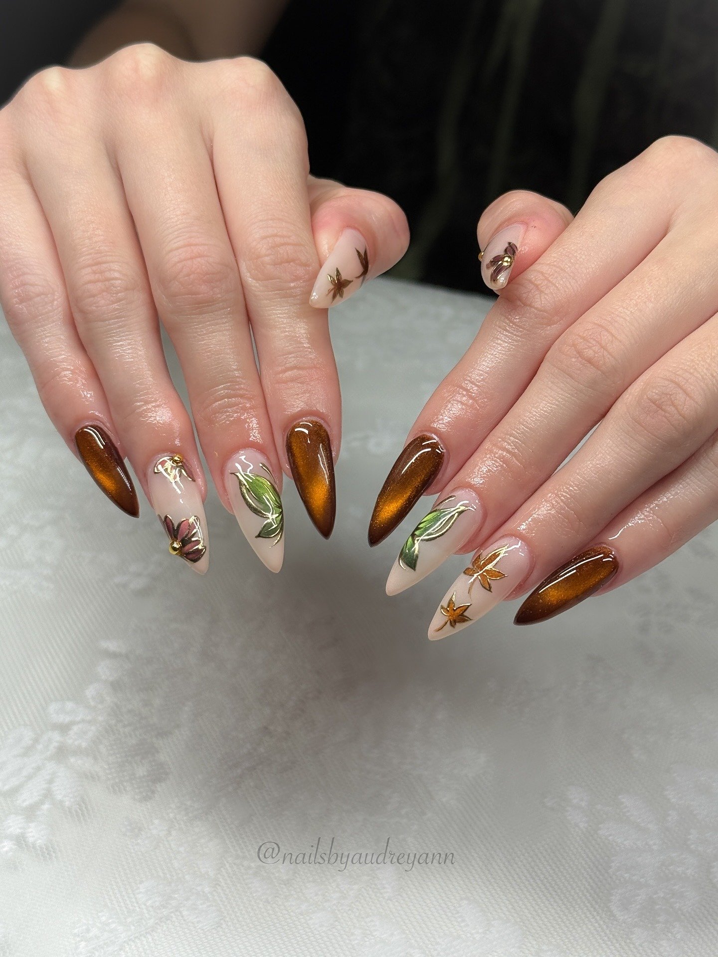 Cottagecore Fall Nails design 12