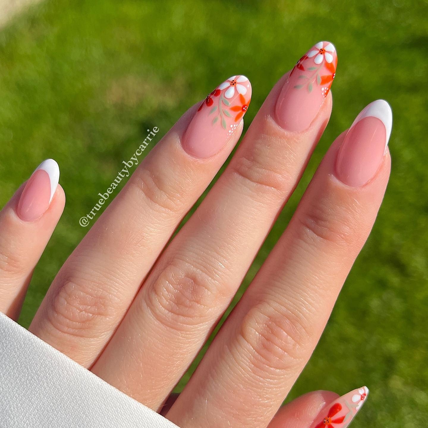 Cottagecore Fall Nails design 23