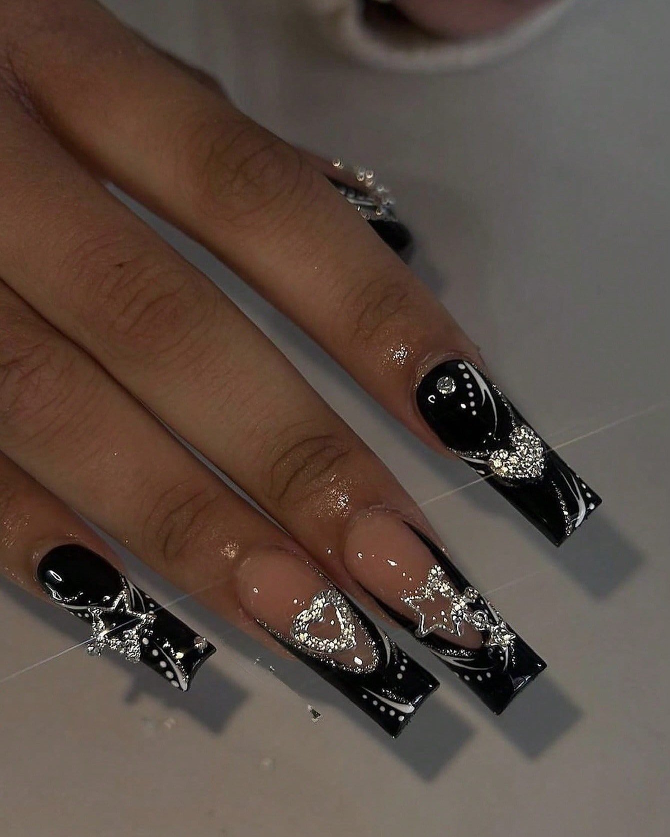 Dark Academia Nails design 25 — DFszlo3oZ_pATLAS.3.jpg