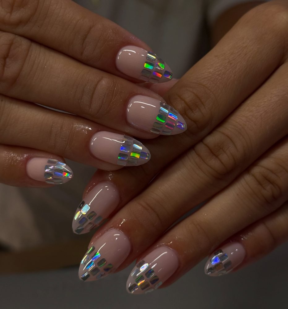 Neutral reflective mosaic almond nails