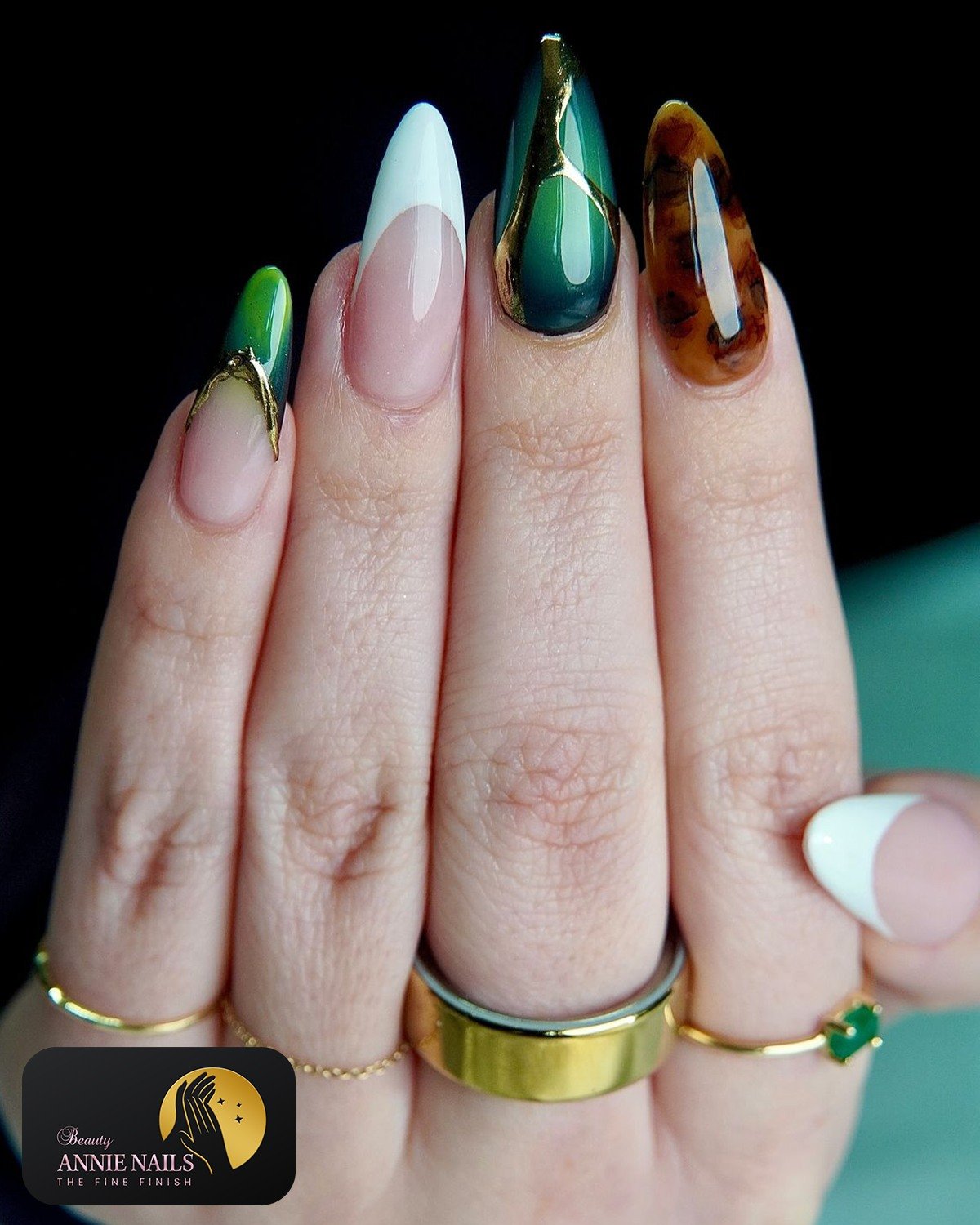 Multicolor Emerald Green Stiletto Aura Nails