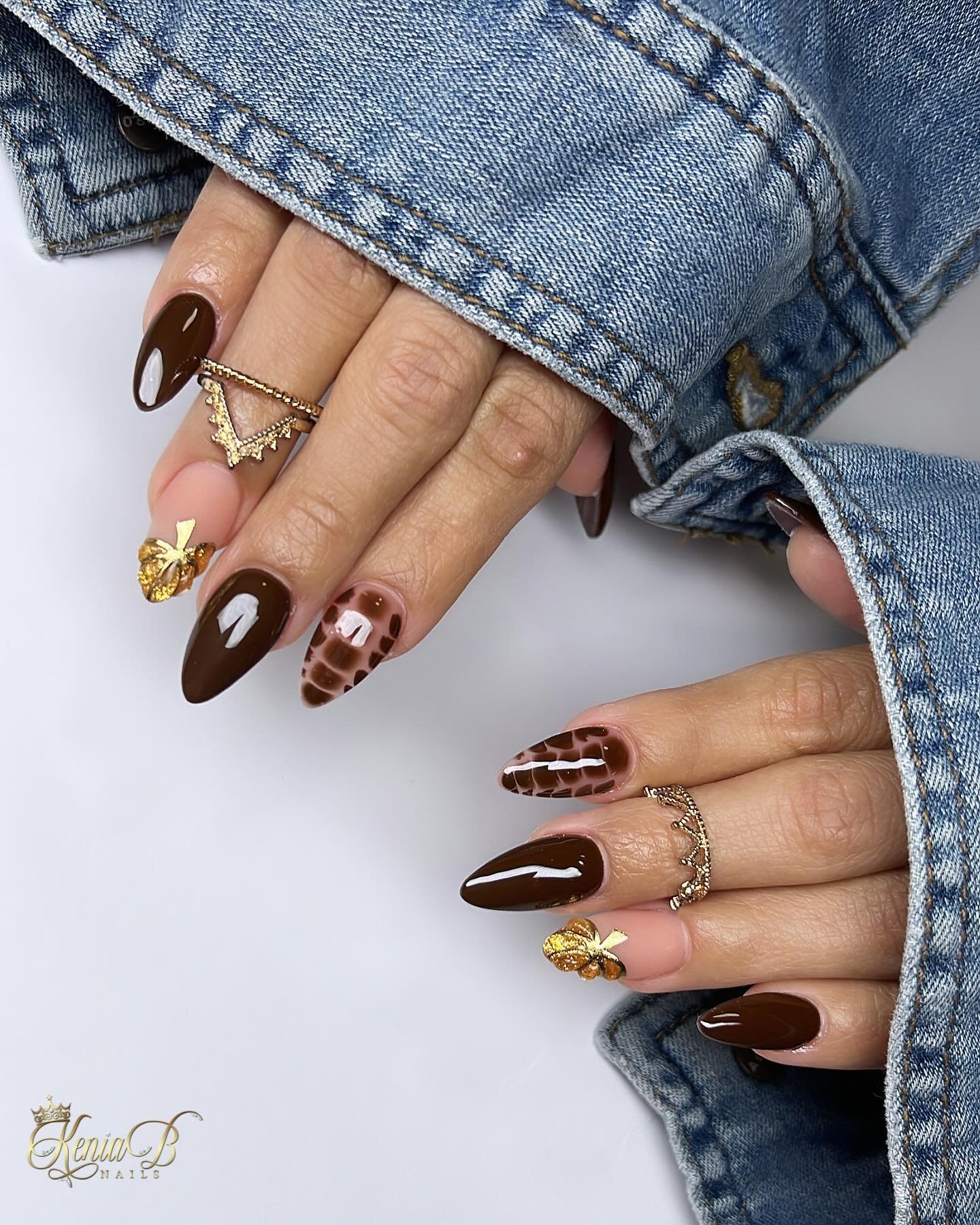 Chocolate Brown and Gold Accent Nails