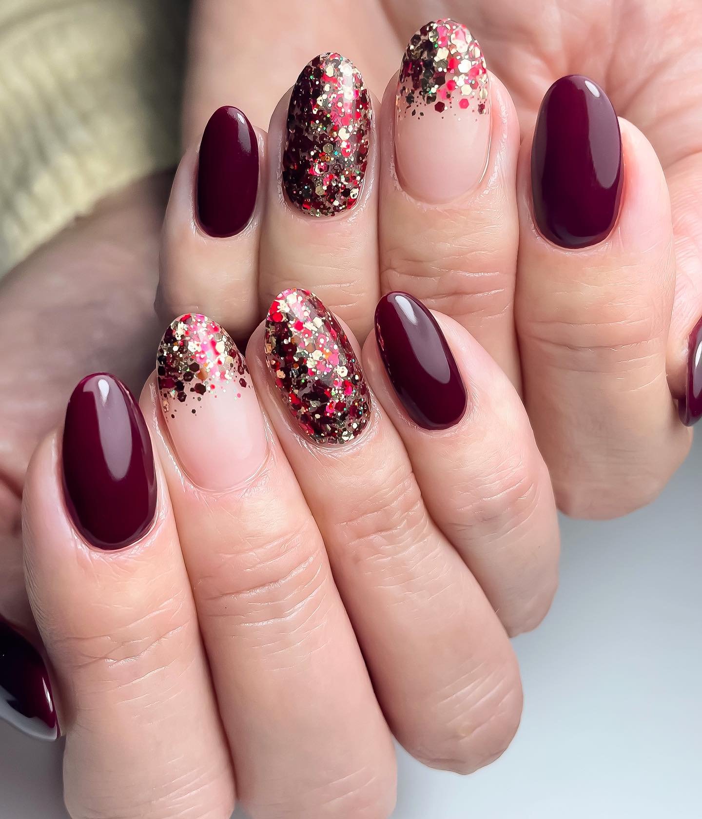 C1HxCHVsWM6Sarah Nail Artist & Pedicurist Educator Chippenham.jpg