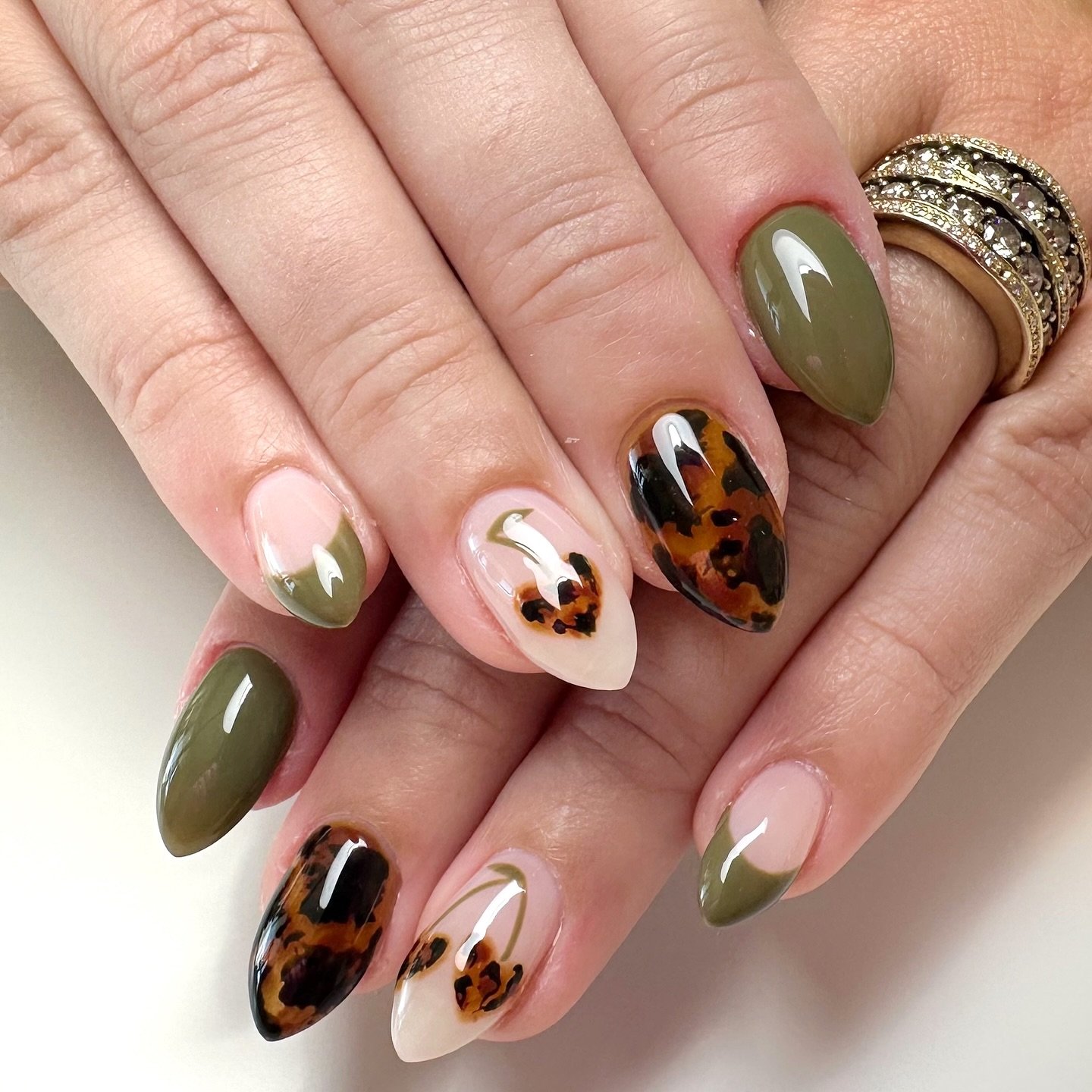 olive green nails with tortoiseshell details