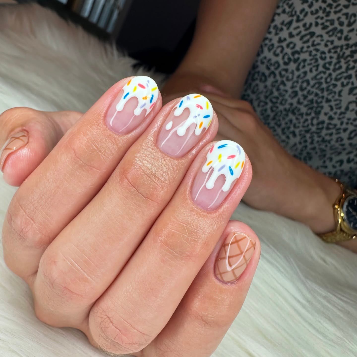 C_lyuI9ygC4Alexandra Fobes YXE Nail Technician.jpg