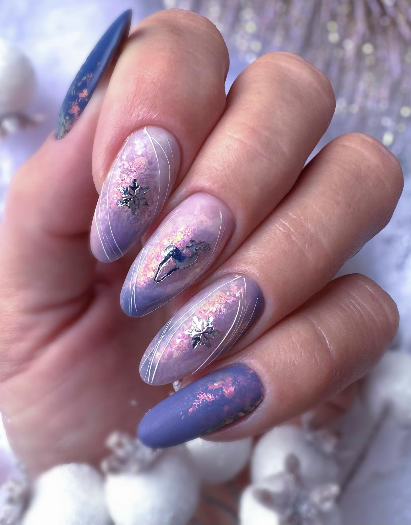 DRB6eQFjWQ0Sikari Edina Nail Academy.jpg