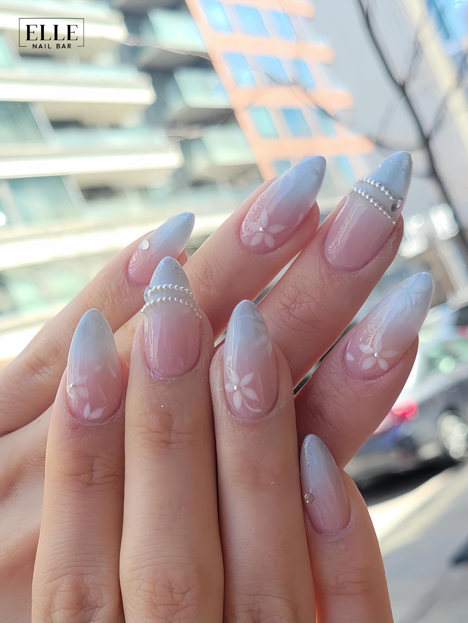DYNTsT4DrsQElle Nail Bar.jpg