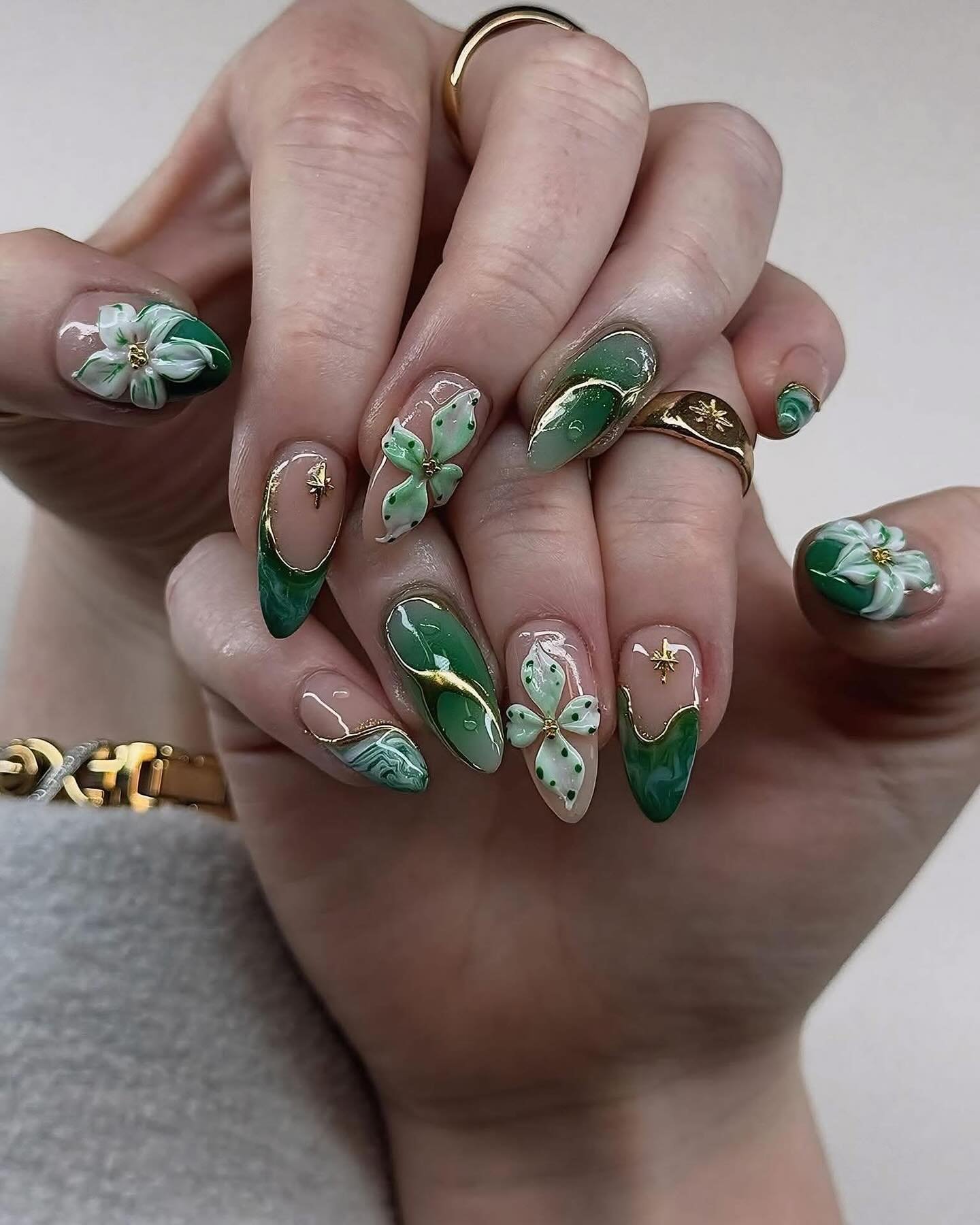 Green Botanical Nails with Layered Leaf Details — DMycKQfTYoX&.jpg