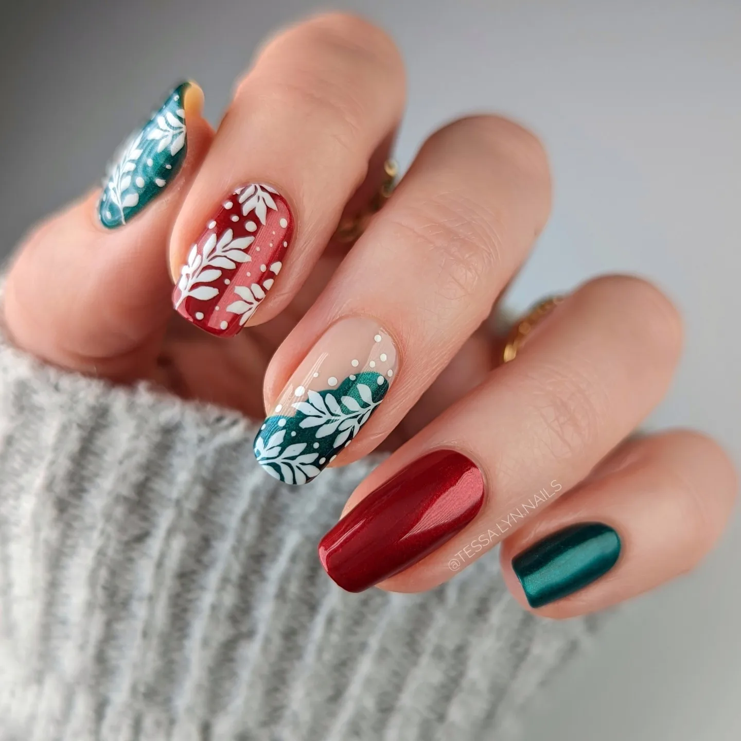 Red, Green, and White Short Nail Art