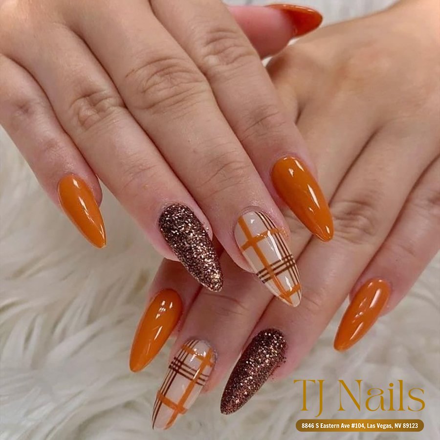DPgyY7OAjNgTj Nails.jpg