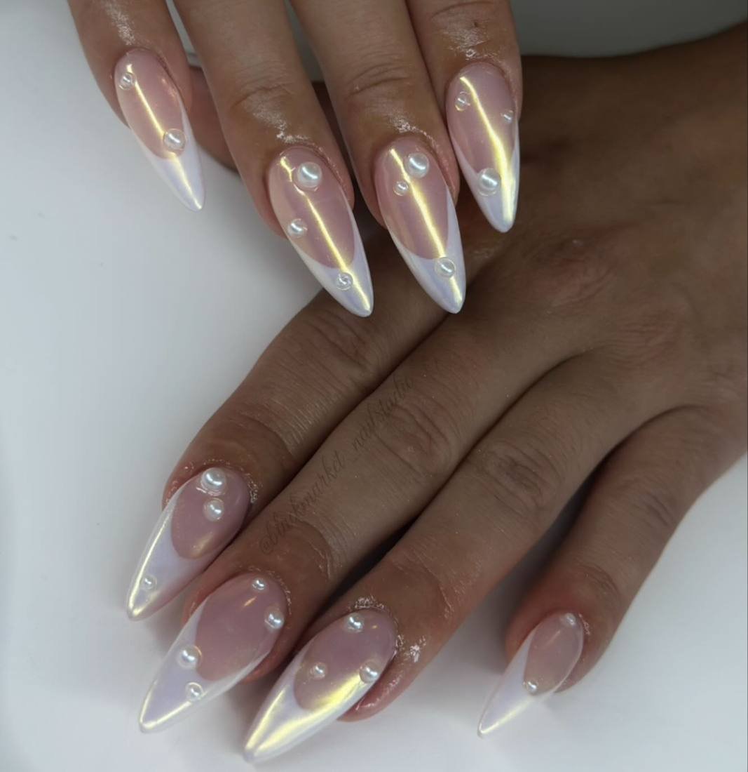 Iridescent Pearl Chrome Stiletto Tips