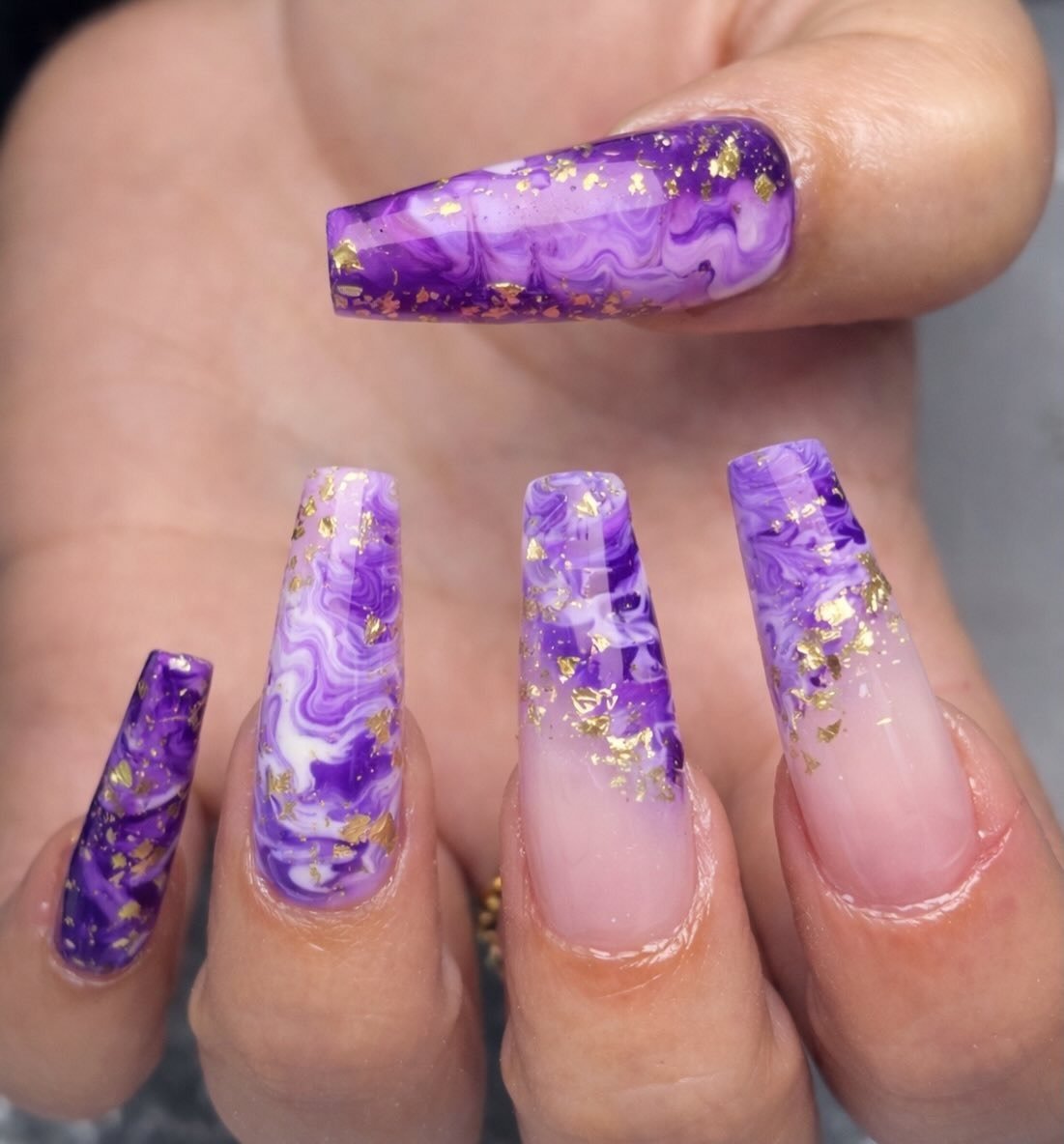 DT4uLjtCH8USparkle Nails.jpg