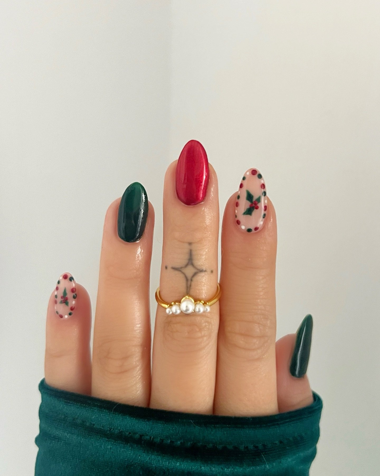 Minimal Red, Green, and Nude Christmas Nails