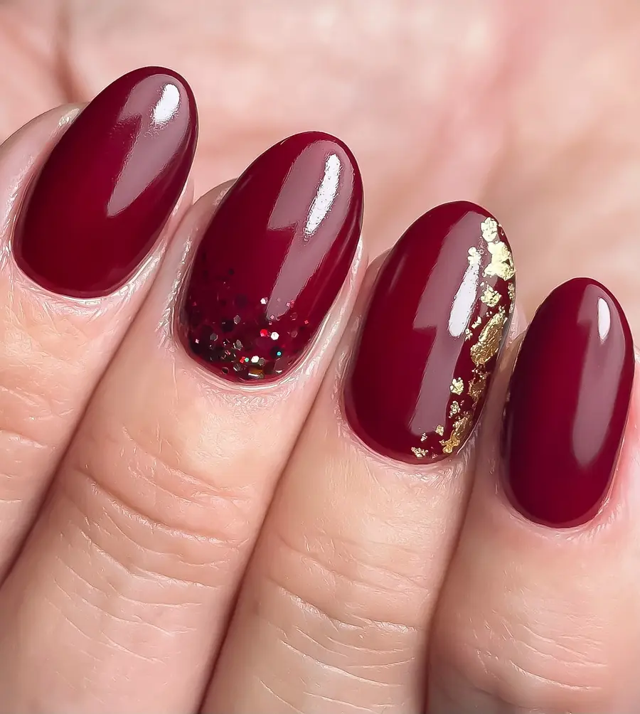 DCXFNVdsmnWSarah Nail Artist & Pedicurist Educator Chippenham.jpg