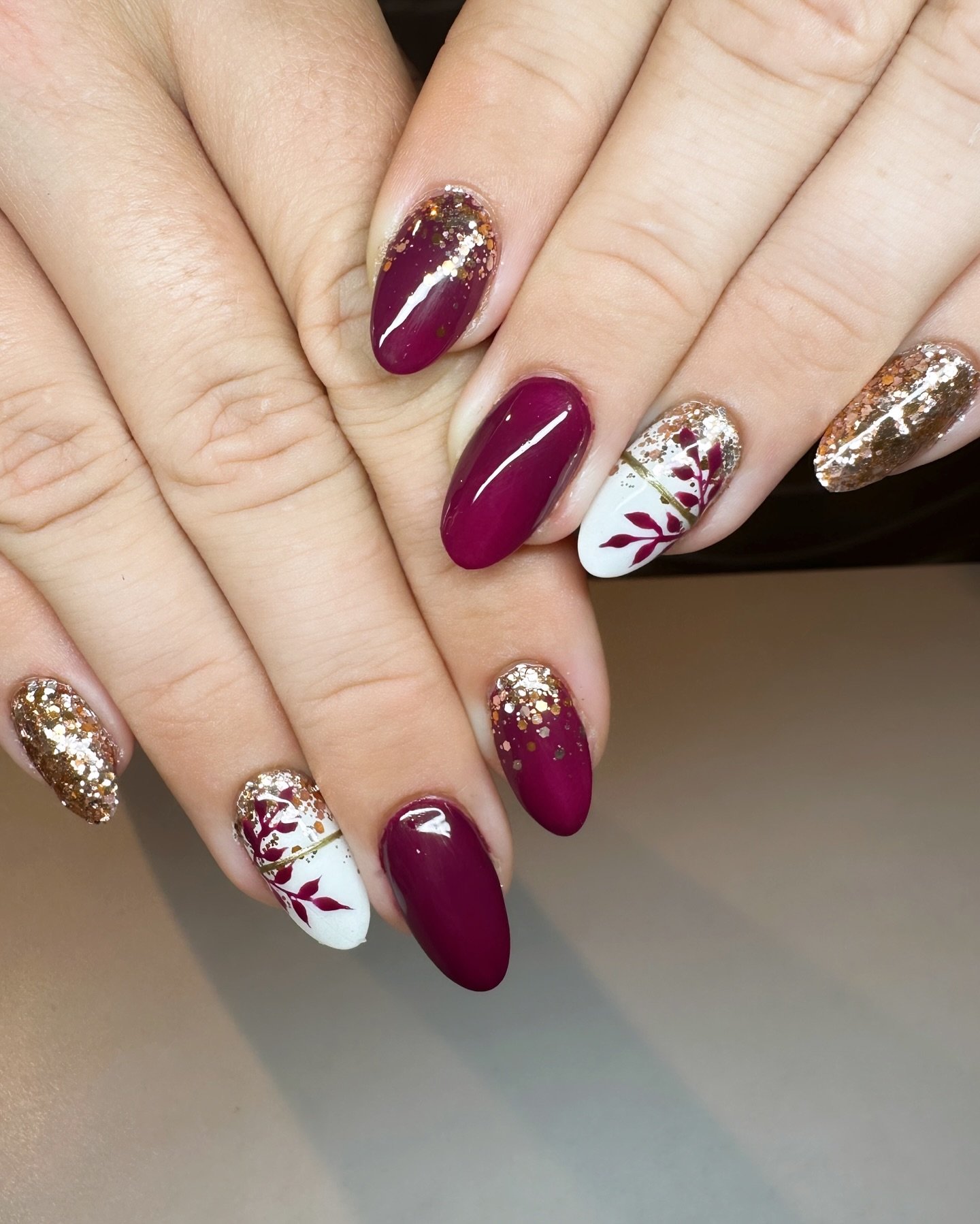 DOobrBXDPWVEmma-Louise Nail Artist