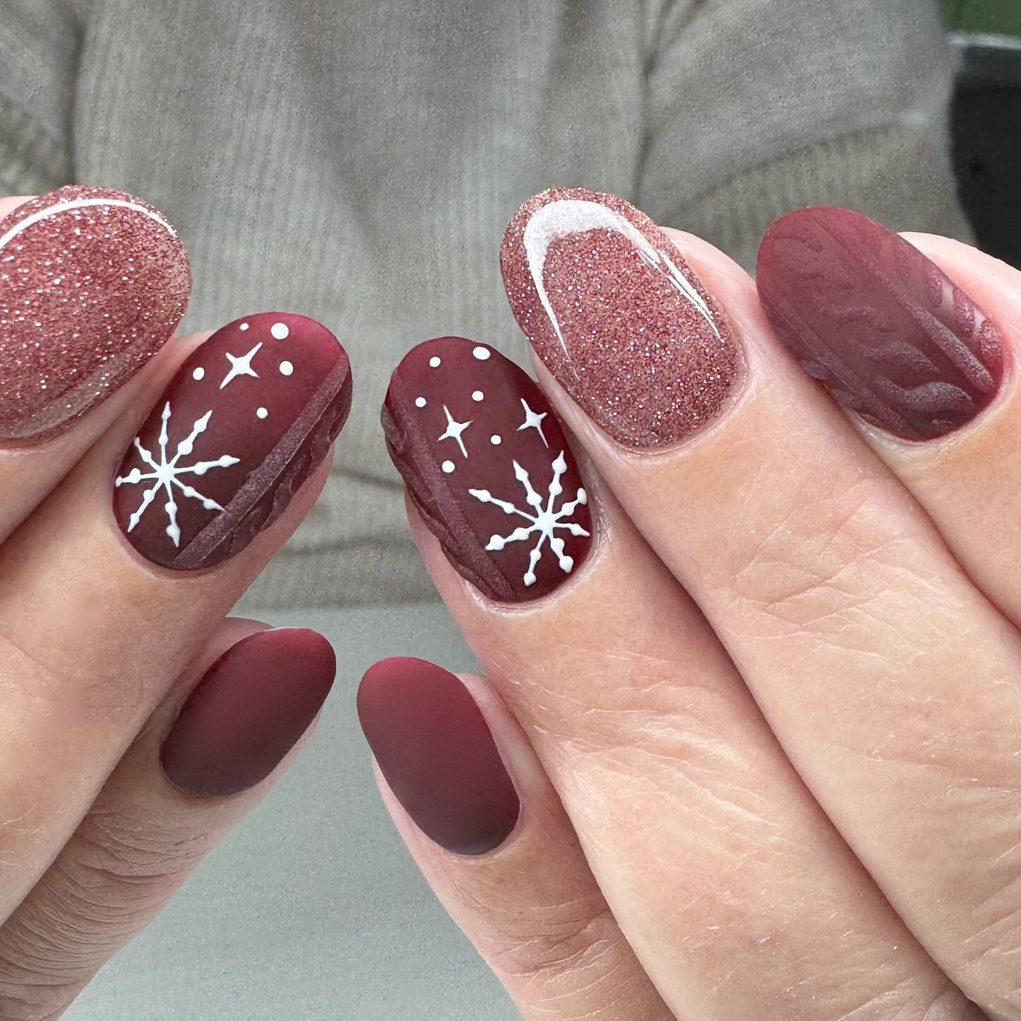DCwcsPxu7p-ALYSSA - Syracuse Nail Tech.jpg