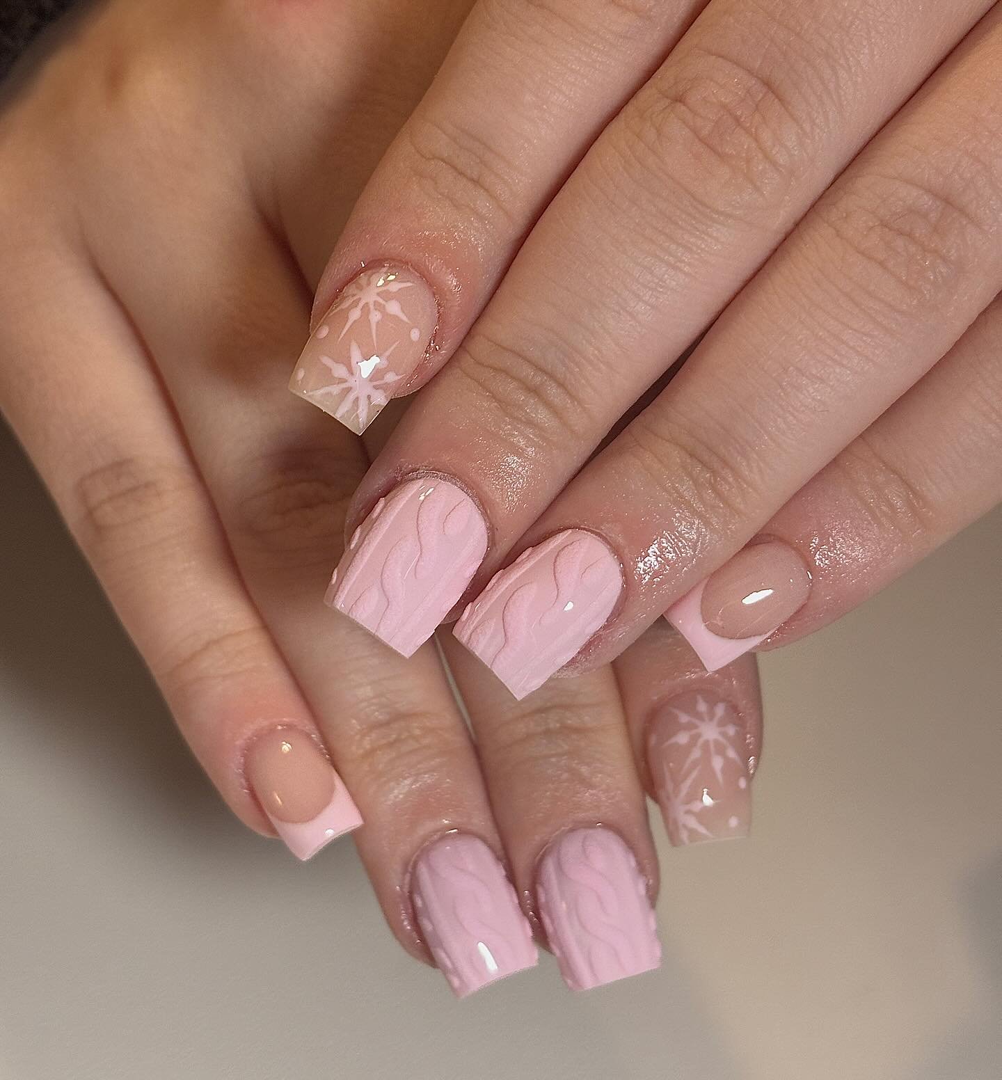 DDaj7xFRO7PFatima Nails.jpg