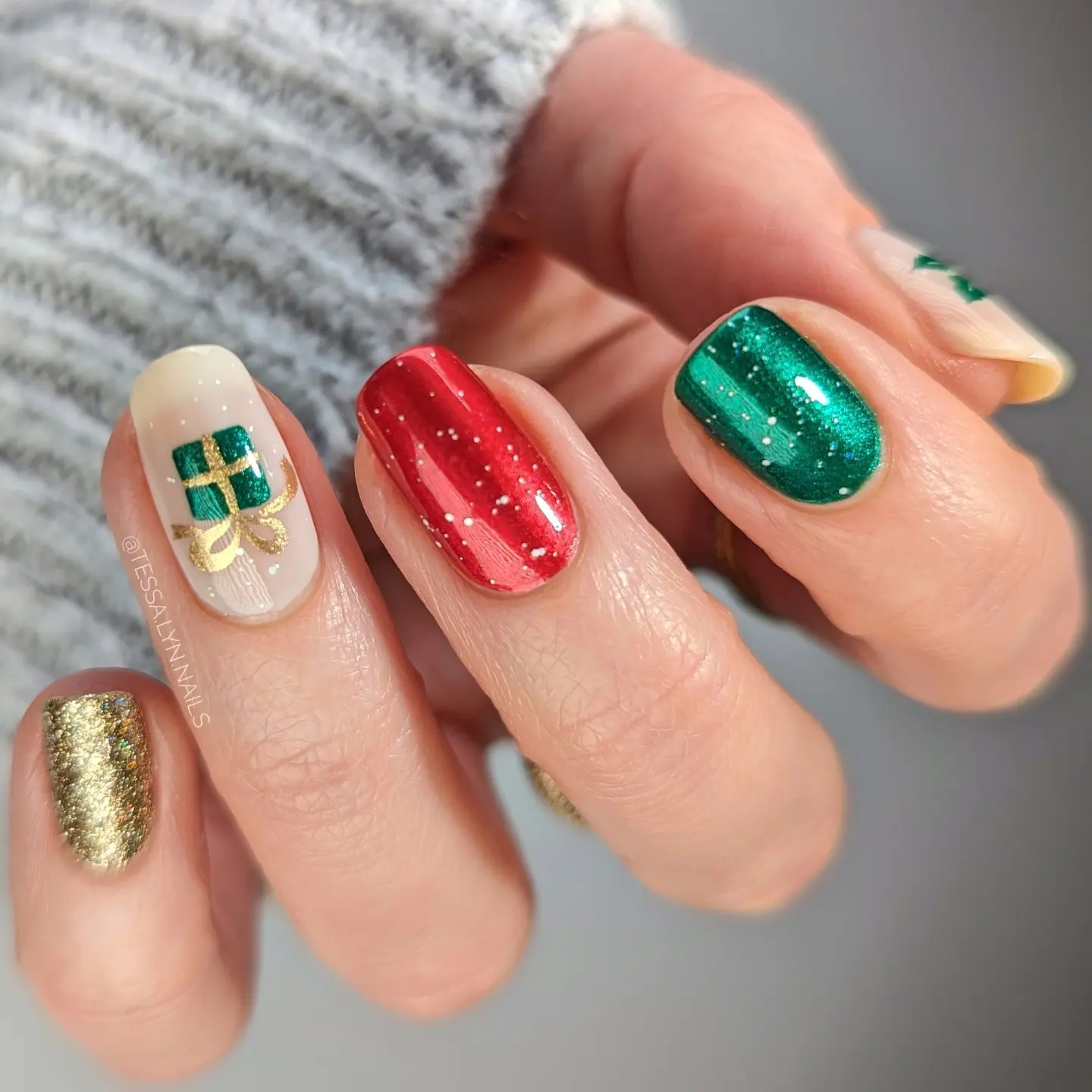 C1PhvtguDzUTessa DIY Nail Art