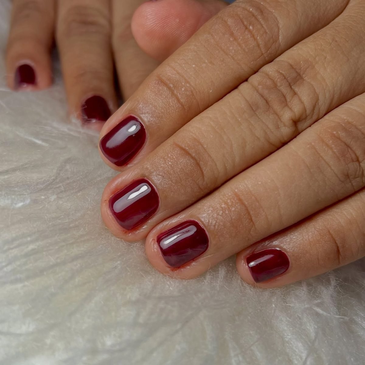 Glossy Burgundy Short Nails