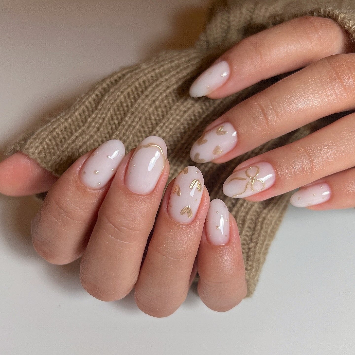 DDcTva8xRM7Nicole Nail Artist.jpg