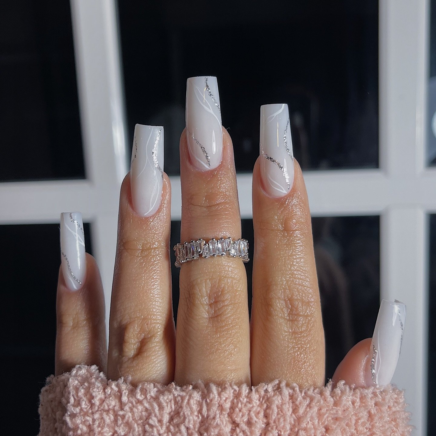 C0VSZ5EOD6cEmm C Nails.jpg