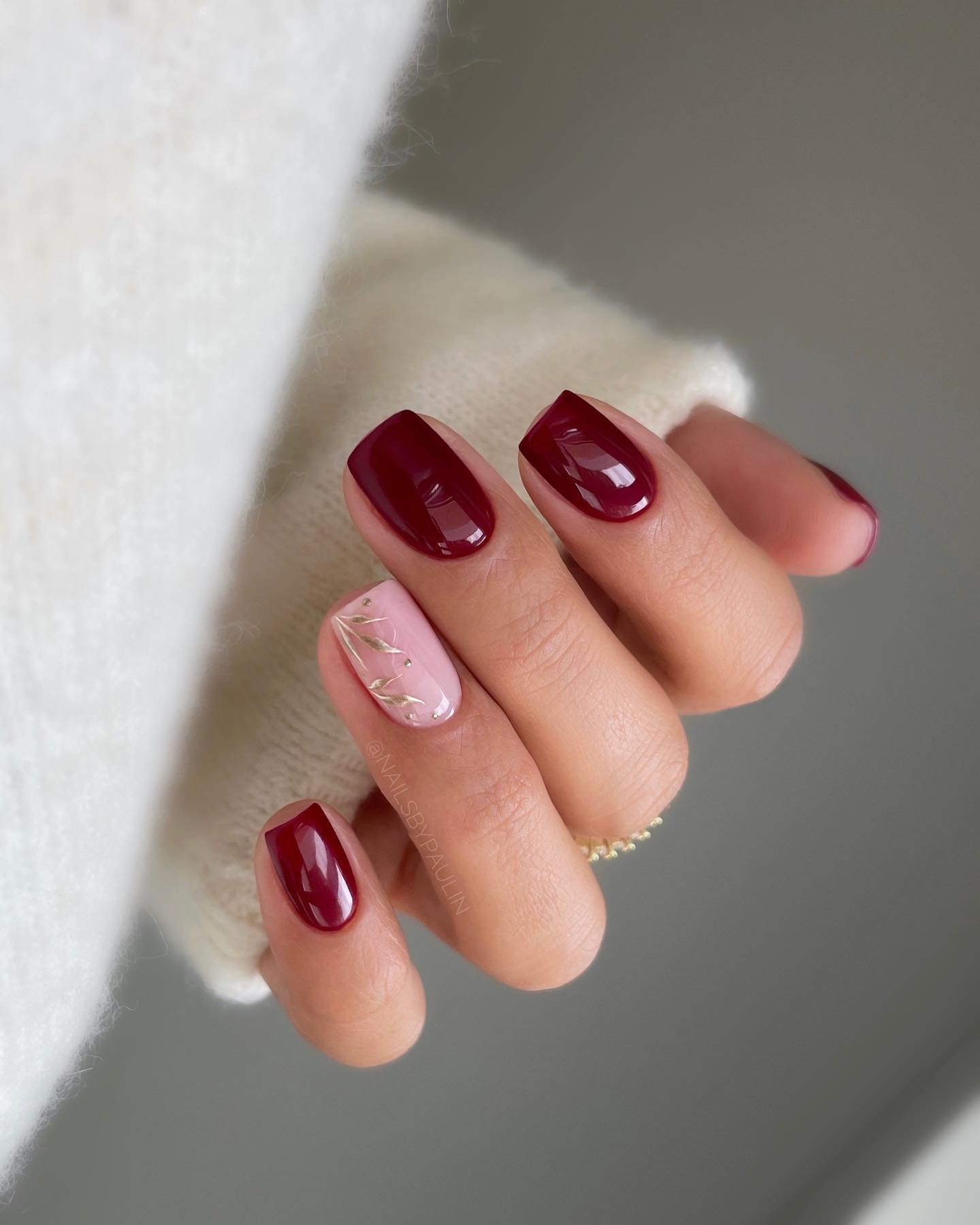 Short Glossy Wine Nails with a Pale Accent