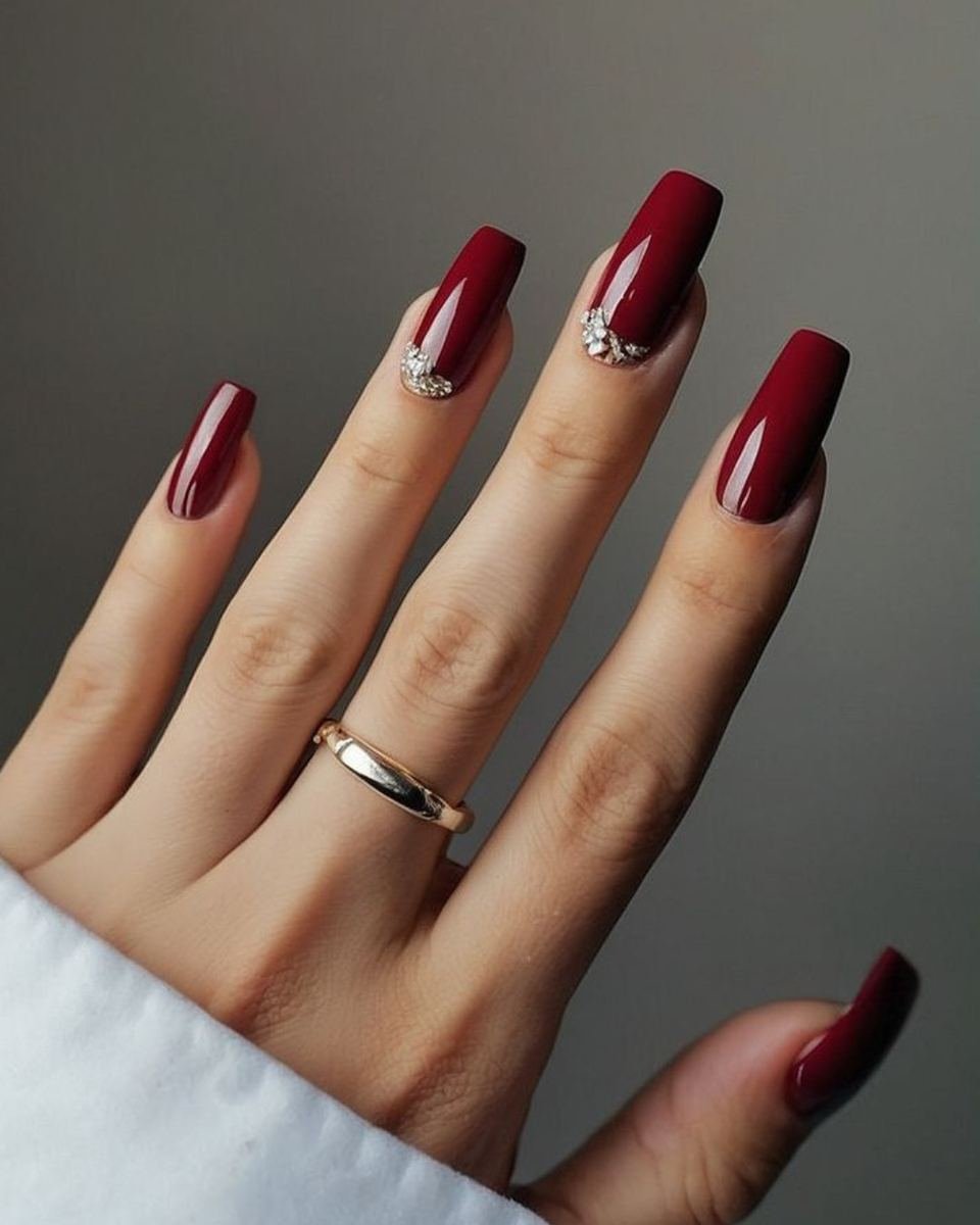 Simple glossy wine stiletto nails