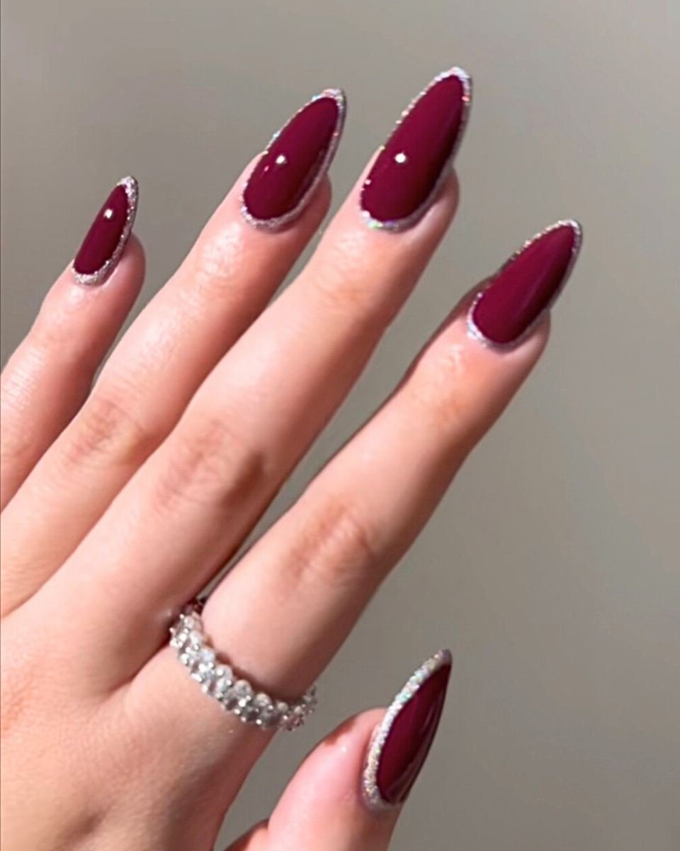 Classic glossy wine almond nails